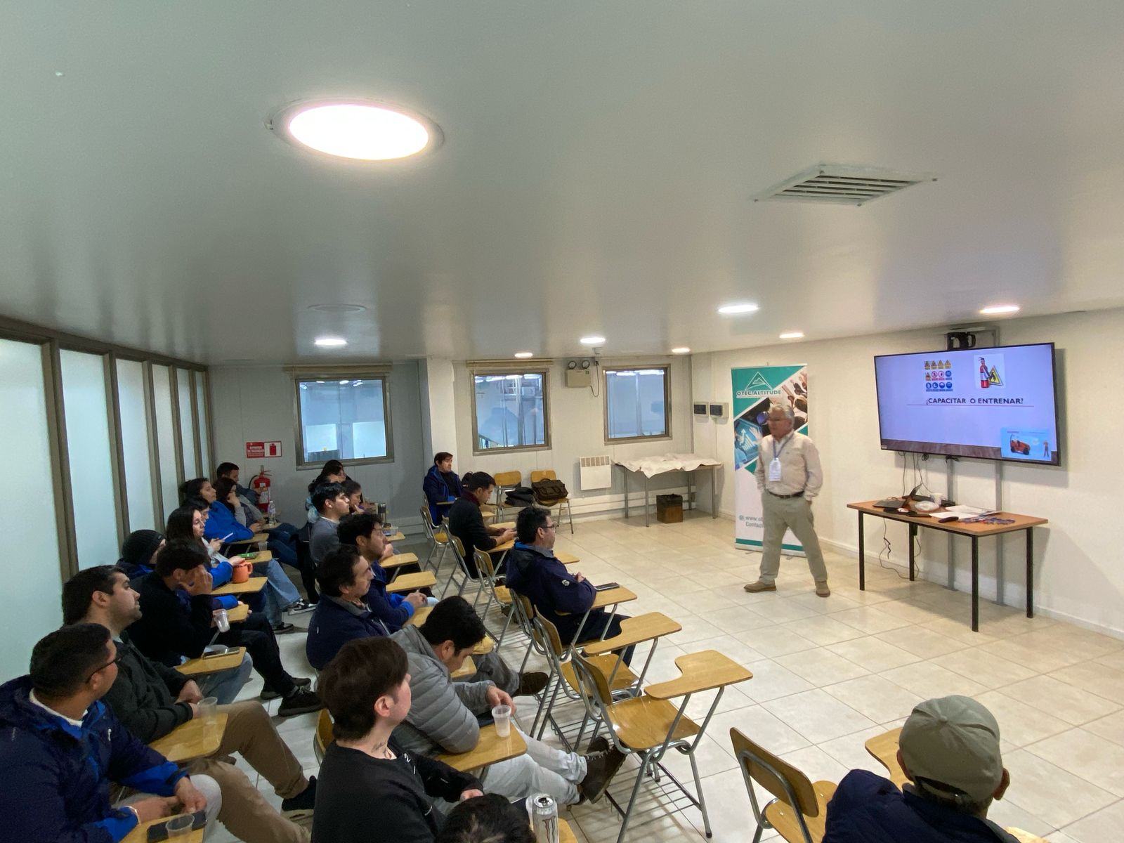 Actividad de capacitación OTEC Altitude 16